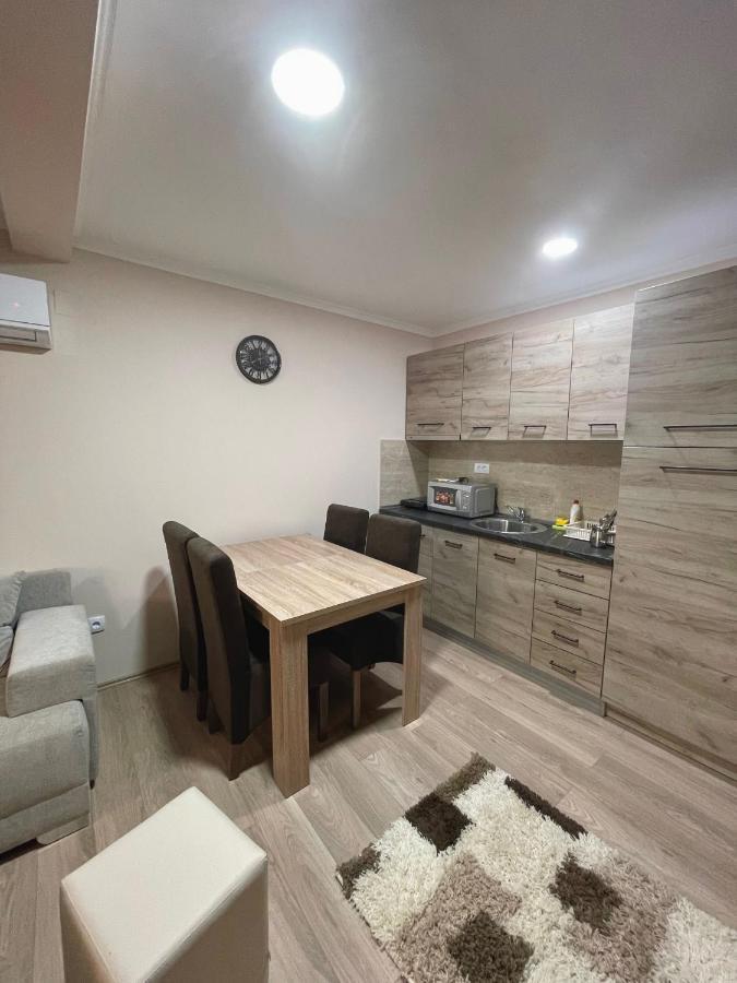 Vivko Apartments Veliko Gradiste Luaran gambar